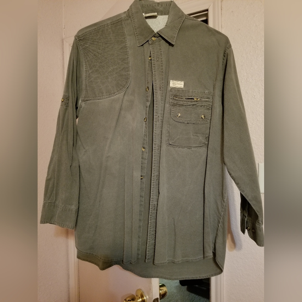 Tag Safari button up
